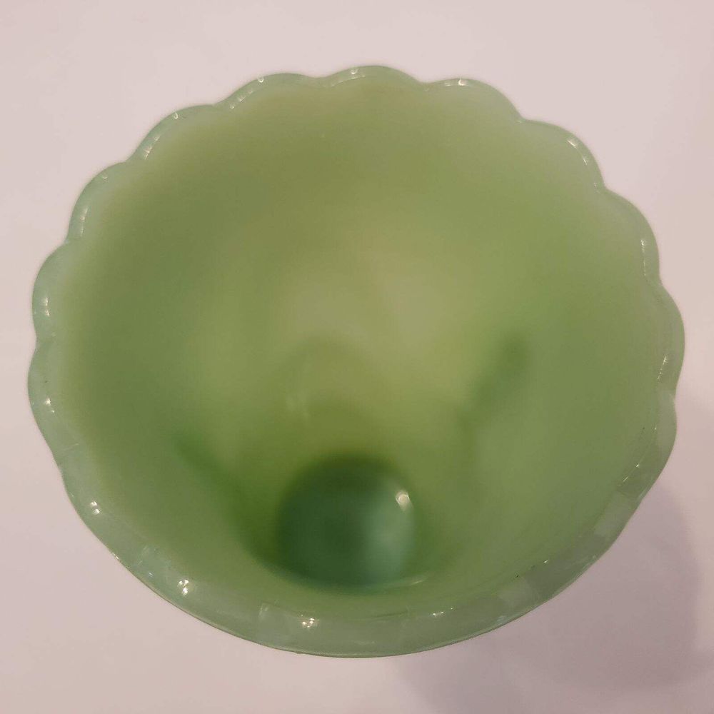 Fire King Jadeite Deco Vase 5 1/4" Scalloped Rim Vintage MCM Mid Century - Picture 4 of 6